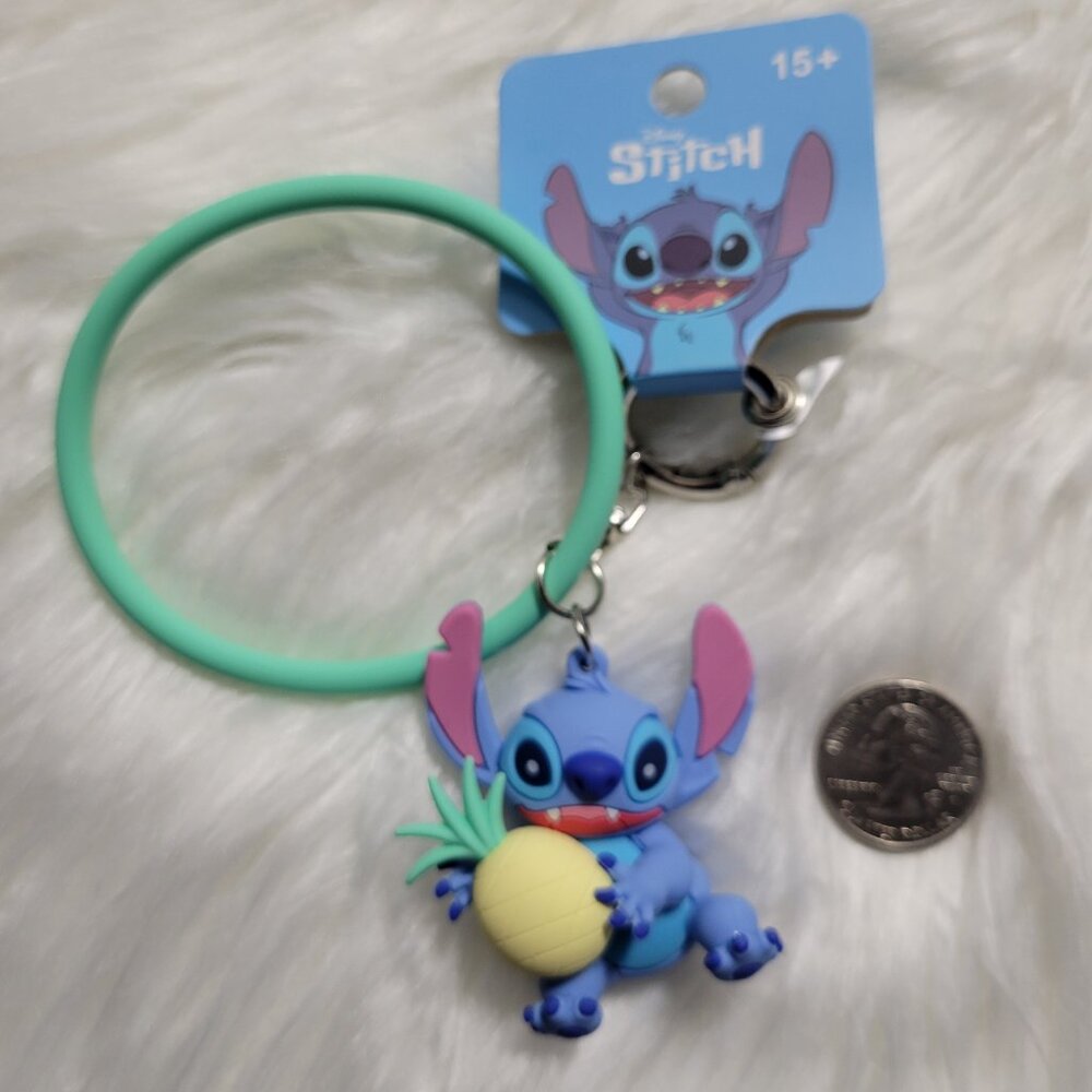 Disney Stitch Hoop Keychain - Picture 3 of 6